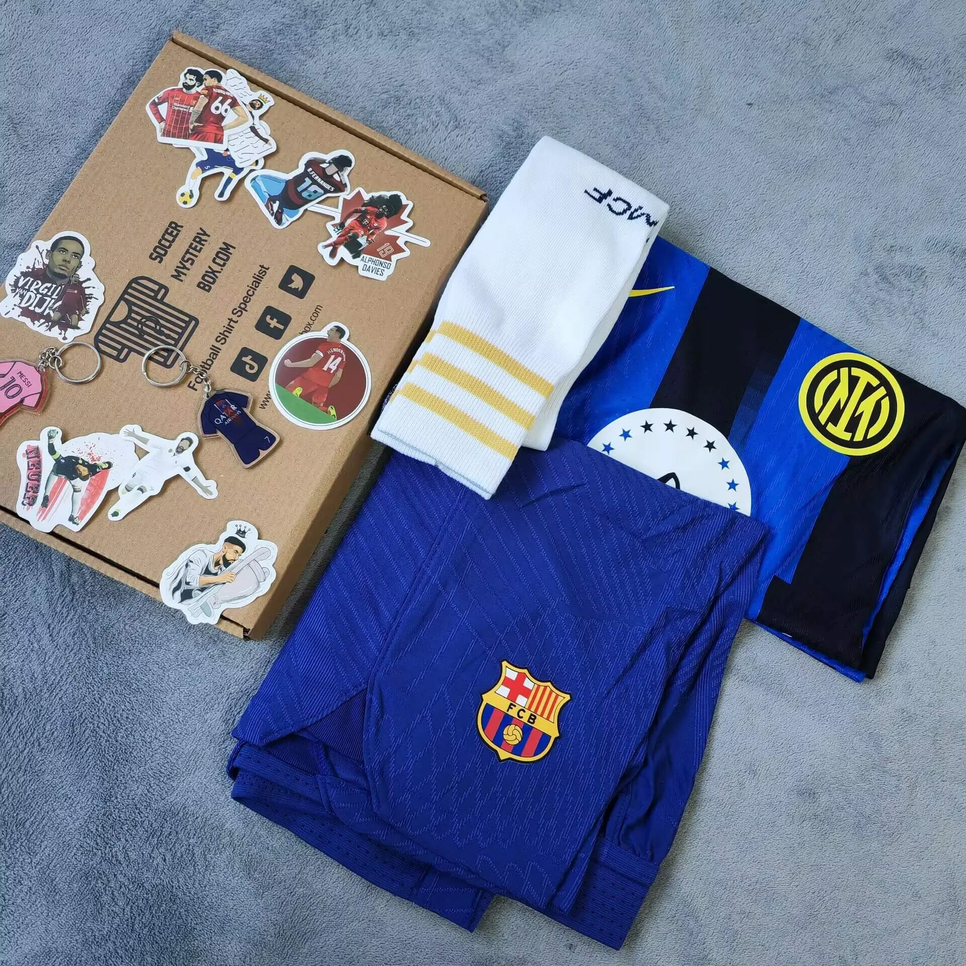 23/24 Ultimate Mystery Football Box